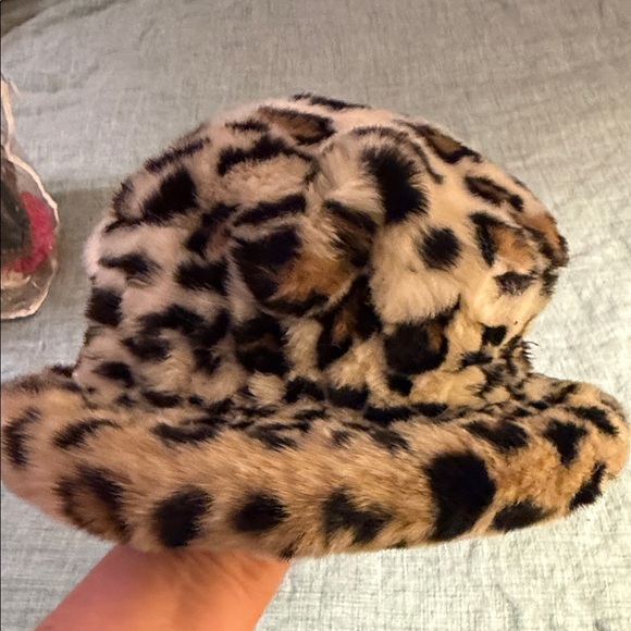 Source Unknown Leopard Print Faux Fur Hat - Picture 4 of 4